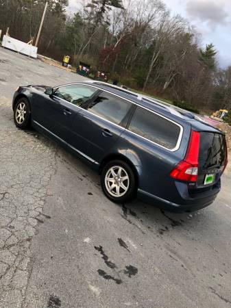 2008 Volvo V70, Runs and Drives Great! - cars & trucks - by owner -... for sale in Franklin, MA – photo 5