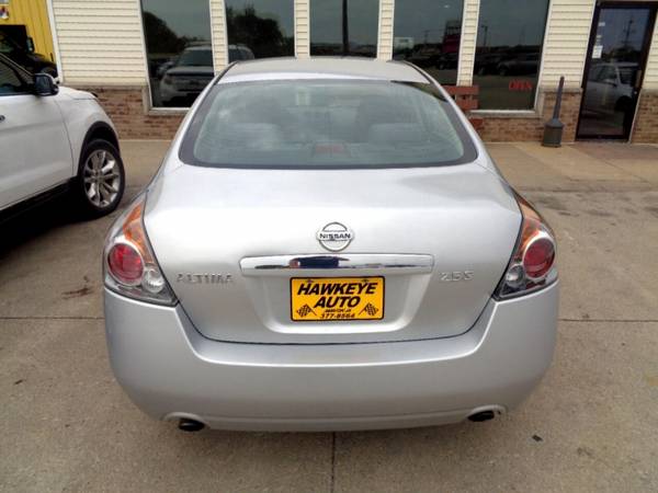 2009 Nissan Altima 2.5 - cars & trucks - by dealer - vehicle... for sale in Marion, IA – photo 7
