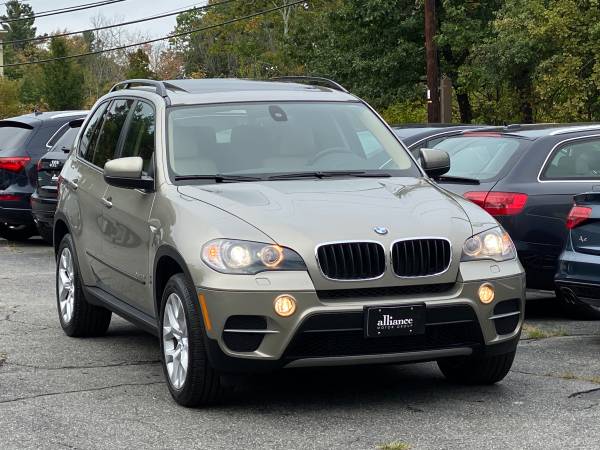 Beige 2011 BMW X5 xDrive35i Premium - panoroof, heated wheel, finance for sale in Middleton, MA – photo 13
