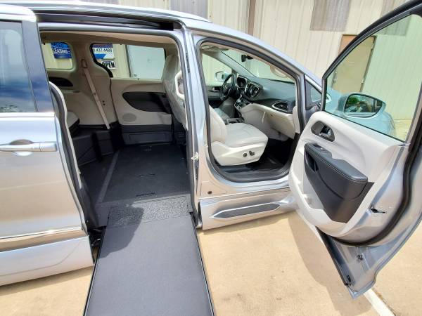 Wheelchair Accessible Van 2020 Chrysler Pacifica VMI SIDE ENTRY for sale in Tulsa, OK – photo 15
