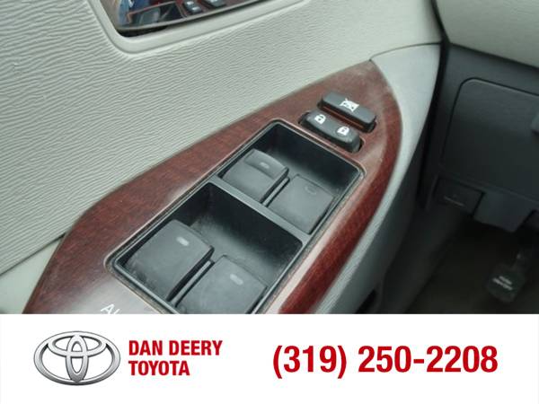 2014 Toyota Sienna XLE Predawn Gray Mica - - by dealer for sale in Cedar Falls, IA – photo 13
