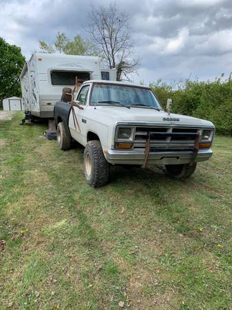 1986 Dodge short bed 4x4 for sale in Olive hill, KY – photo 2