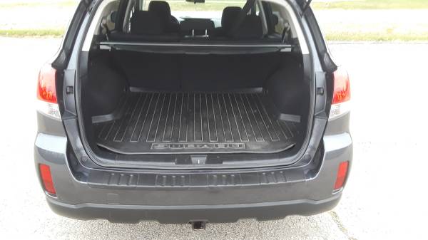 2012 Subaru Outback 2.5L AWD - cars & trucks - by owner - vehicle... for sale in Medinah, IL – photo 8