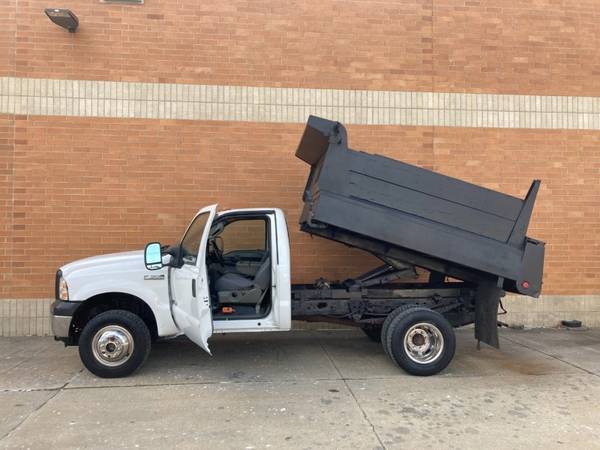 2006 Ford Super Duty F-350 DRW Reg Cab 141 WB 60 CA XL 4WD - cars & for sale in Toms River, NJ – photo 3