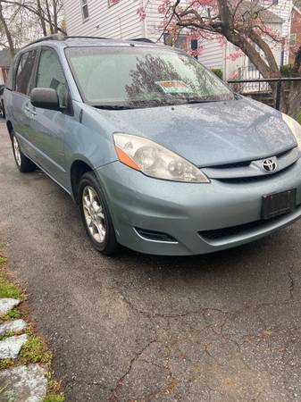 2006 Toyota Sienna le awd for sale in West Hartford, CT – photo 2