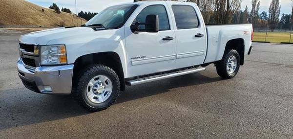 2010 Chevrolet Silverado 2500 HD Crew Cab - Financing Available! -... for sale in Kalispell, MT – photo 2