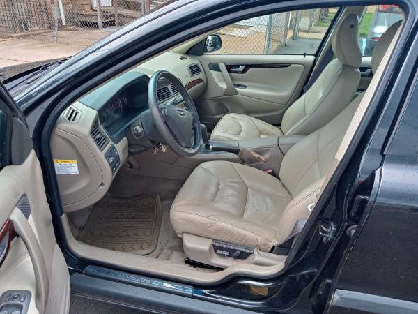 2002 Volvo S60 Turbo Auto 4drs Sunroof-Leather-Cold AC-CD player for sale in Philadelphia, PA – photo 9