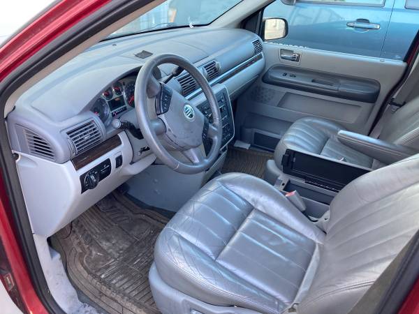 2004 Mercury Monterey - cars & trucks - by owner - vehicle... for sale in Minnetonka, MN – photo 2