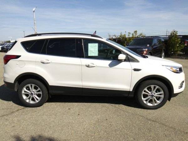 2019 Ford Escape SUV SEL (White Platinum) GUARANTEED APPROVAL for sale in Sterling Heights, MI