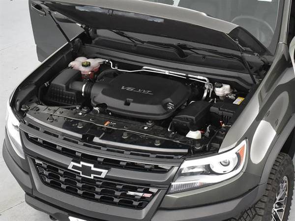 2018 Chevy Chevrolet Colorado Crew Cab ZR2 Pickup 4D 5 ft pickup Green for sale in Barrington, RI – photo 4