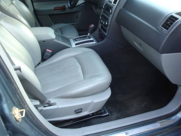 2005 CHRYSLER 300C 4-DOOR HEMI V8 LEATHER MOONROOF ALLOYS 156K MILES for sale in LONGVIEW WA 98632, OR – photo 13