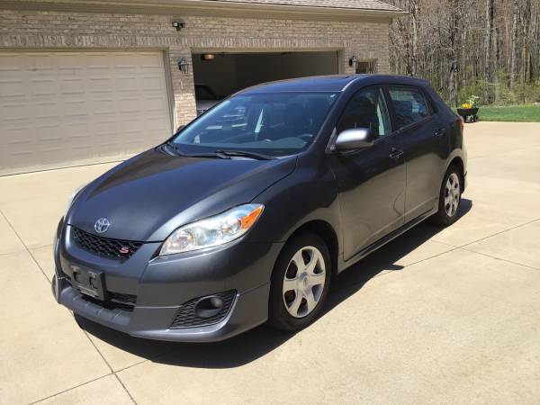 2009 Toyota Matrix S for sale in Hinckley, OH – photo 2