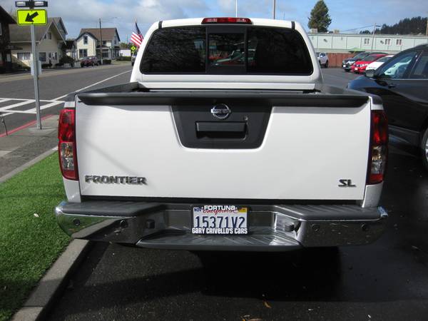 2019 Nissan Frontier SL Crew Cab Leather Moonroof Nav 15k Miles for sale in Fortuna, CA – photo 3