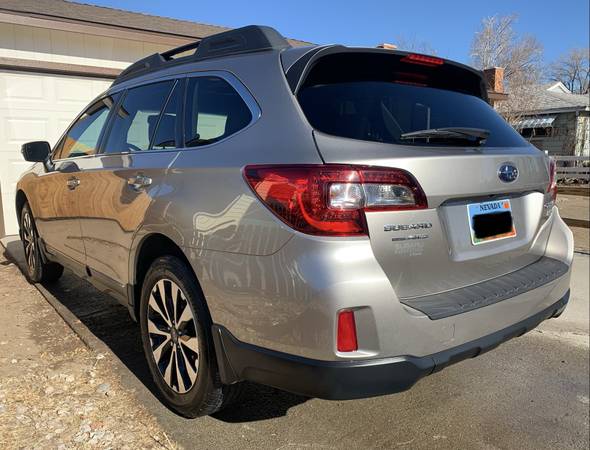 2015 Subaru Outback 2.5 Limited . AWD . pzev . Gold (Tungsten) -... for sale in Reno, NV – photo 6
