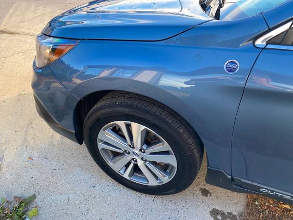 2018 Subaru Outback 2.5i AWD 50th Anniversary - NAVI - 30,000 Miles... for sale in Chicopee, MA – photo 7