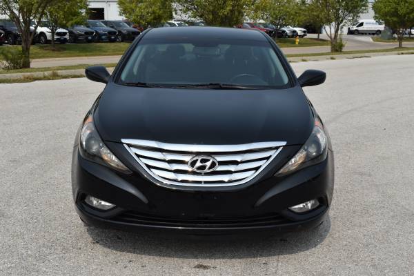 2013 Hyundai Sonata SE ***47K MILES ONLY*** - cars & trucks - by... for sale in Omaha, IA – photo 2