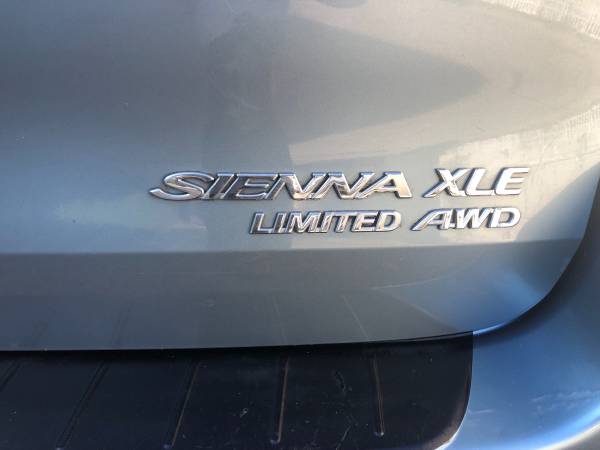 ‘06 AWD Toyota Sienna XLE Limited for sale in Stonington, NY – photo 7