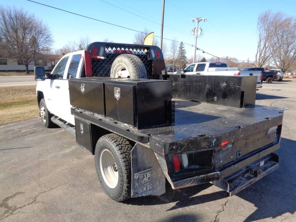 2015 Chevrolet Silverado 3500HD 4X4 DUALLY FLATBED RUST FREE for sale in Loyal, MN – photo 3