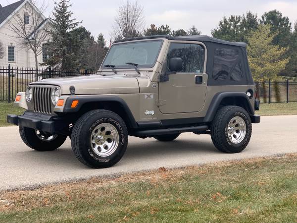 Jeep Wranglers 2003 -2004 clean for sale in Frankfort, IL – photo 6