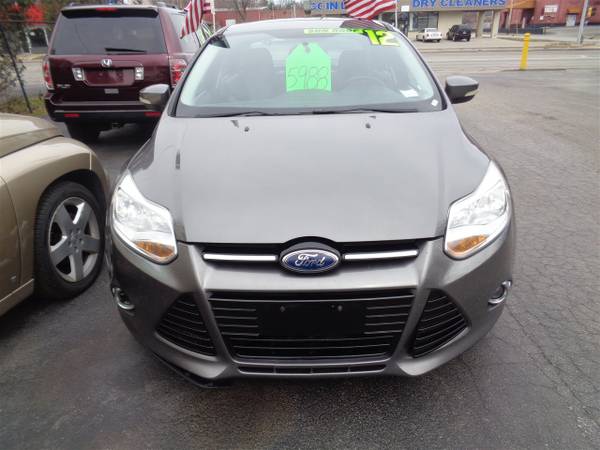 2012 Ford Focus SE, Rare 5-Speed - - by dealer for sale in Decatur, IL – photo 2