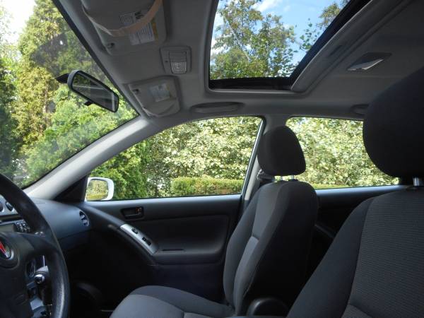 2008 PONTIAC VIBE / TRUE 1 OWNER CAR / LOADED / SUPER CLEAN! for sale in Highland Park, IL – photo 11