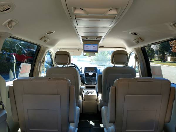 2012 Chrysler Town and Country for sale in Maryville, TN – photo 3