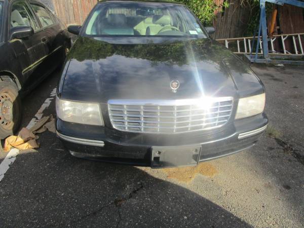 1999 CADILLAC DEVILLE NEEDS AN ENGINE for sale in Hicksville, NY – photo 2
