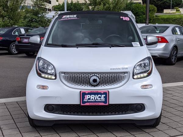 2018 Smart fortwo electric drive passion SKU:JK280089 Hatchback -... for sale in Bellevue, WA – photo 2