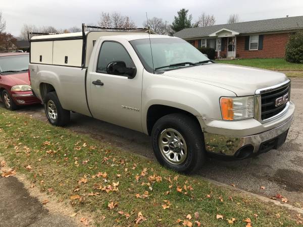 2008 GMC Sierra 4X4 - cars & trucks - by owner - vehicle automotive... for sale in NICHOLASVILLE, KY – photo 2