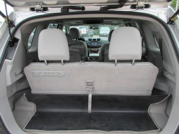 2008 Toyota Highlander Limited 4WD - cars & trucks - by dealer -... for sale in Moorhead, ND – photo 11