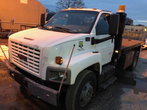 2006 GMC C7500 14 FOOT STAKE BODY FLATBED VERY LOW MIL - cars & for sale in Massapequa, PA – photo 21