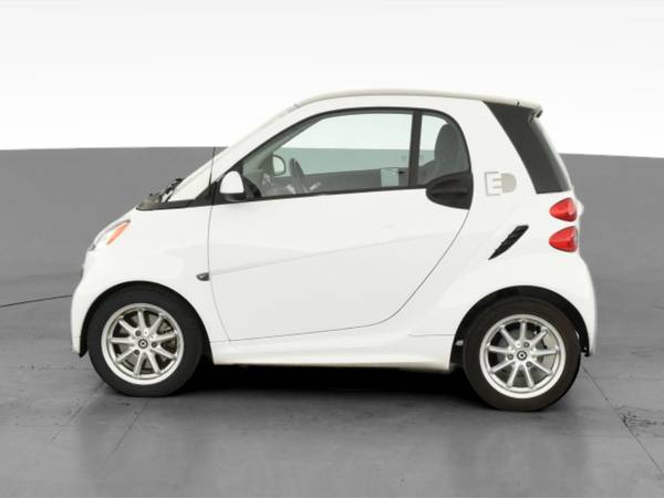 2016 smart fortwo electric drive Hatchback Coupe 2D coupe White - -... for sale in York, PA – photo 5