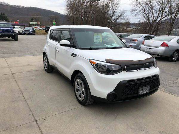 2014 Kia Soul Base 4dr Wagon 6M EVERYONE IS APPROVED! for sale in Vandergrift, PA