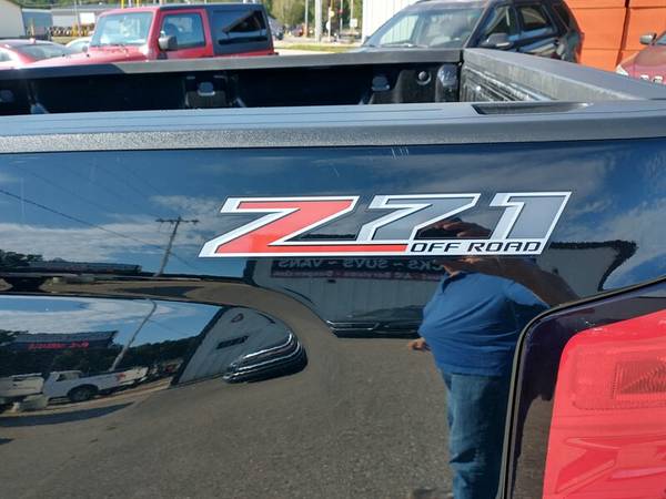 2017 Chevrolet Silverado 1500 LT Z71 - cars & trucks - by dealer -... for sale in Cross Plains, WI – photo 5