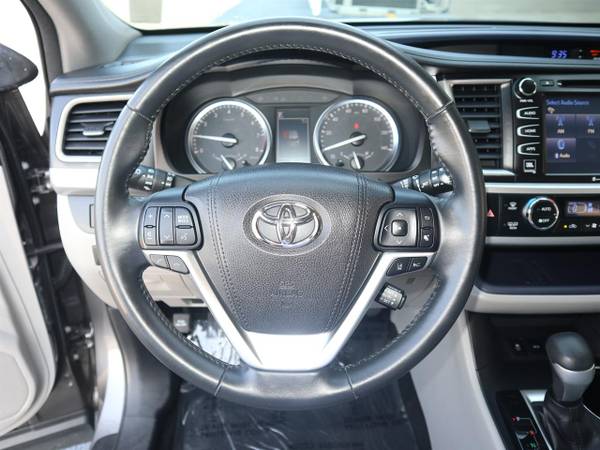 2017 Toyota Highlander Limited V6 FWD - - by dealer for sale in Spring Hill, FL – photo 12