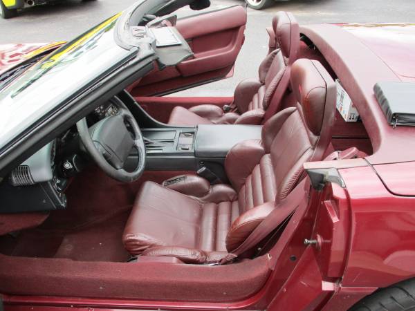 1993 Corvette Convertible 40th Anniversary Edition for sale in Hamilton, OH – photo 15