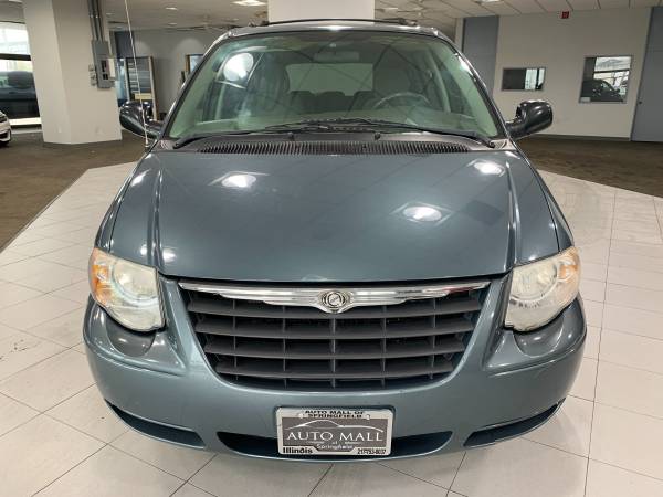 2006 Chrysler Town and Country Touring - - by dealer for sale in Springfield, IL – photo 2