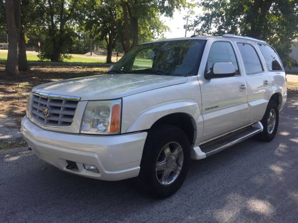 Cadillac Escalade AWD for sale in Dearing, IL – photo 4