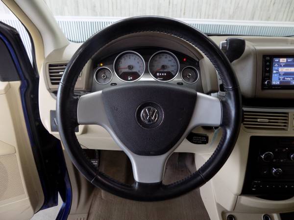 2010 Volkswagen Routan SE - - by dealer - vehicle for sale in Nashville, TN – photo 12