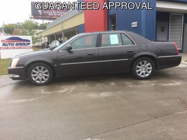 2008 Cadillac DTS 4dr Sdn WE GUARANTEE CREDIT APPROVAL! - cars &... for sale in Des Moines, IA – photo 4