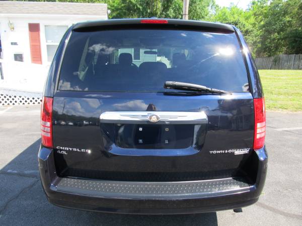 2010 CHRYSLER TOWN & COUNTRY TOURING, LEATHER, 3/5 POWER TRAIN WTY -... for sale in LOCUST GROVE, VA 22508, VA – photo 6
