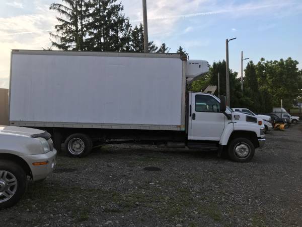 06 GMC 5500 Diesel Refrigerated FreezerTruck REDUCED - cars & trucks... for sale in Somerset, PA – photo 4
