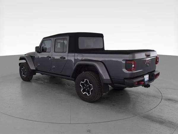 2020 Jeep Gladiator Rubicon Pickup 4D 5 ft pickup Gray - FINANCE -... for sale in Lansing, MI – photo 7