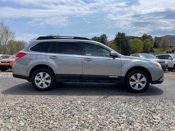 2011 Subaru Outback 4dr Wgn H4 Auto 2 5i Limited Pwr Moon/CLEAN for sale in Asheville, NC – photo 2