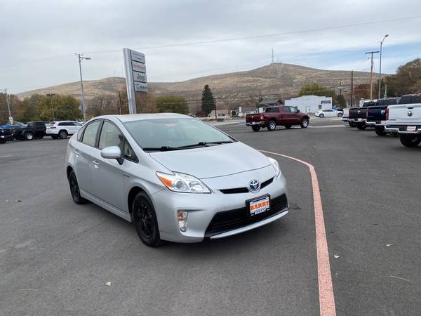 2012 *Toyota* *Prius* *5dr Hatchback Four* - cars & trucks - by... for sale in Wenatchee, WA – photo 11