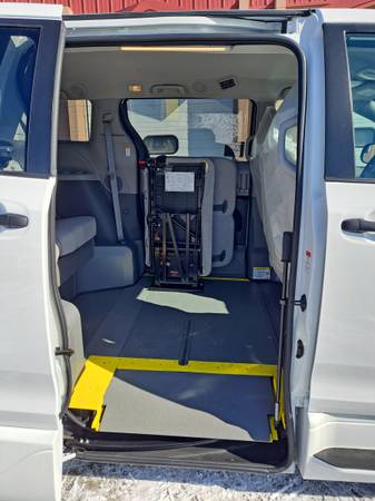 ADA Wheechair Accesible 2020 Toyota Sienna - - by for sale in Anchorage, AK – photo 4