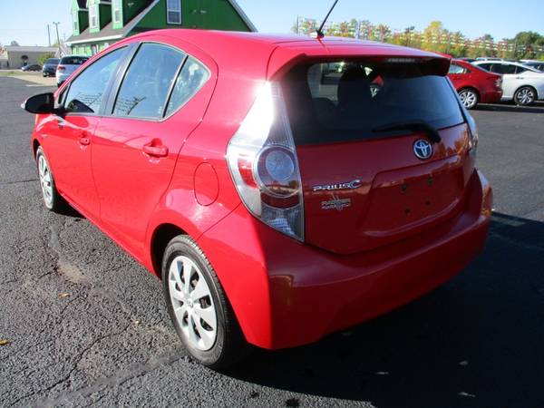 2013 Toyota Prius c Hybrid - - by dealer - vehicle for sale in Fort Wayne, IN – photo 6