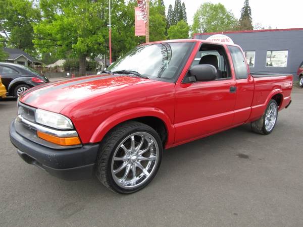 2003 Chevrolet S-10 Ext Cab LS 74K MILES NICE ! for sale in Milwaukie, OR – photo 2