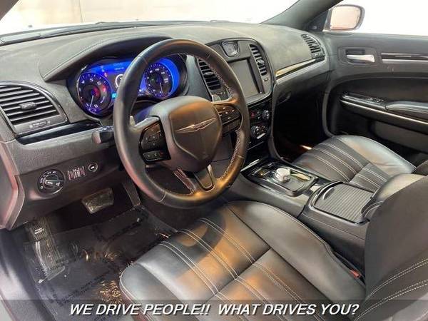 2020 Chrysler 300 Series S AWD S 4dr Sedan We Can Get You Approved for sale in Temple Hills, District Of Columbia – photo 13