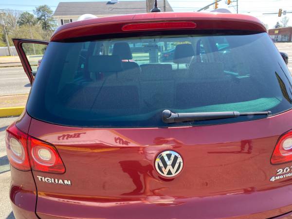 2011 Volkswagen Tiguan for sale in Charlottesville, VA – photo 12